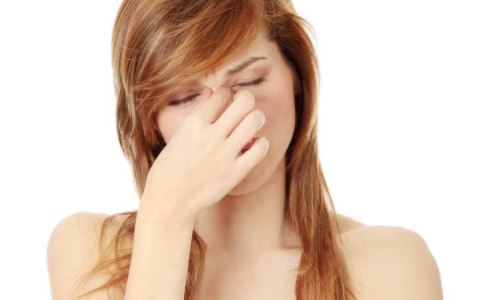 脸部患上银屑病是什么样的症状 脸部患上银屑病是什么样的症状